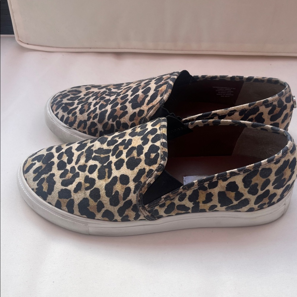 Steve Madden Animal Print Slip-On Shoes - Picture 6 of 7